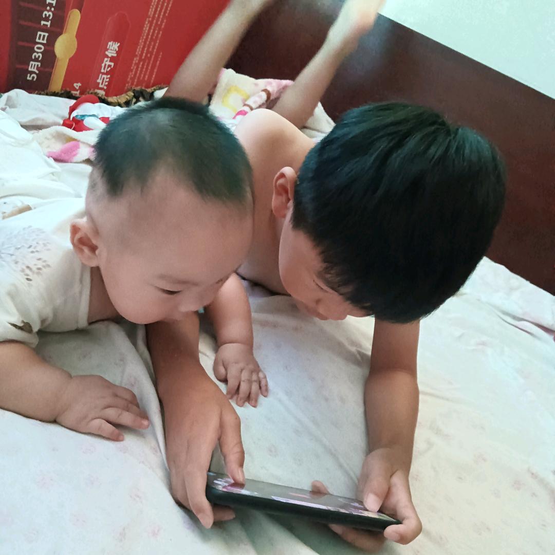 张乐奇的奶奶。