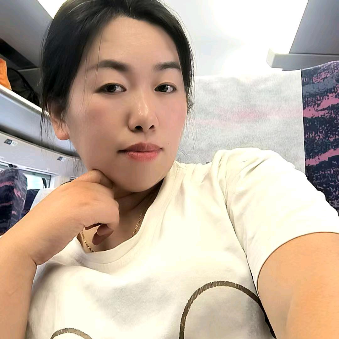 香水百合【小河便利店的橱窗】