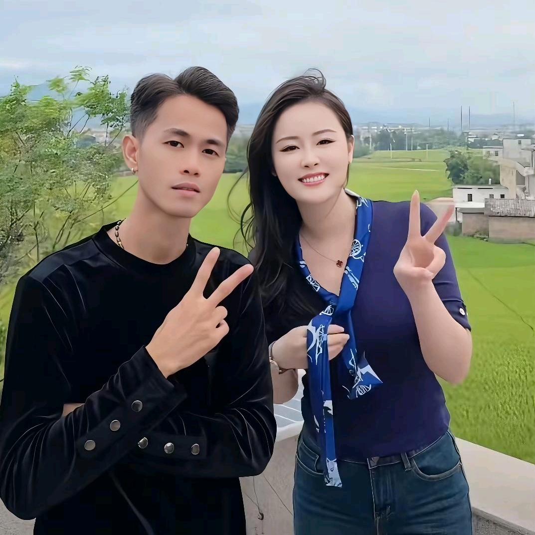 四公子💯老头（橱窗号926）