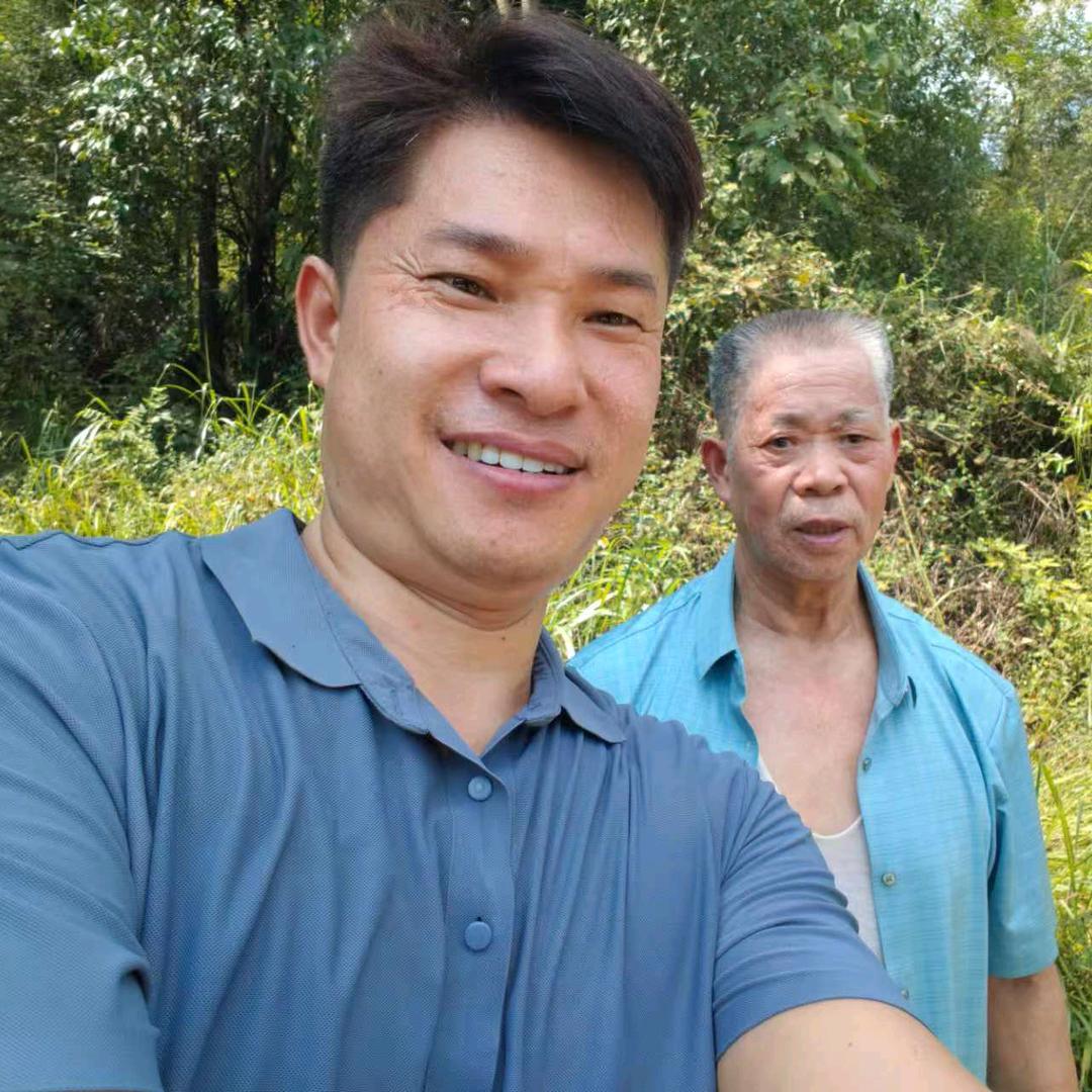 阿武哥（下午15：00点开播）