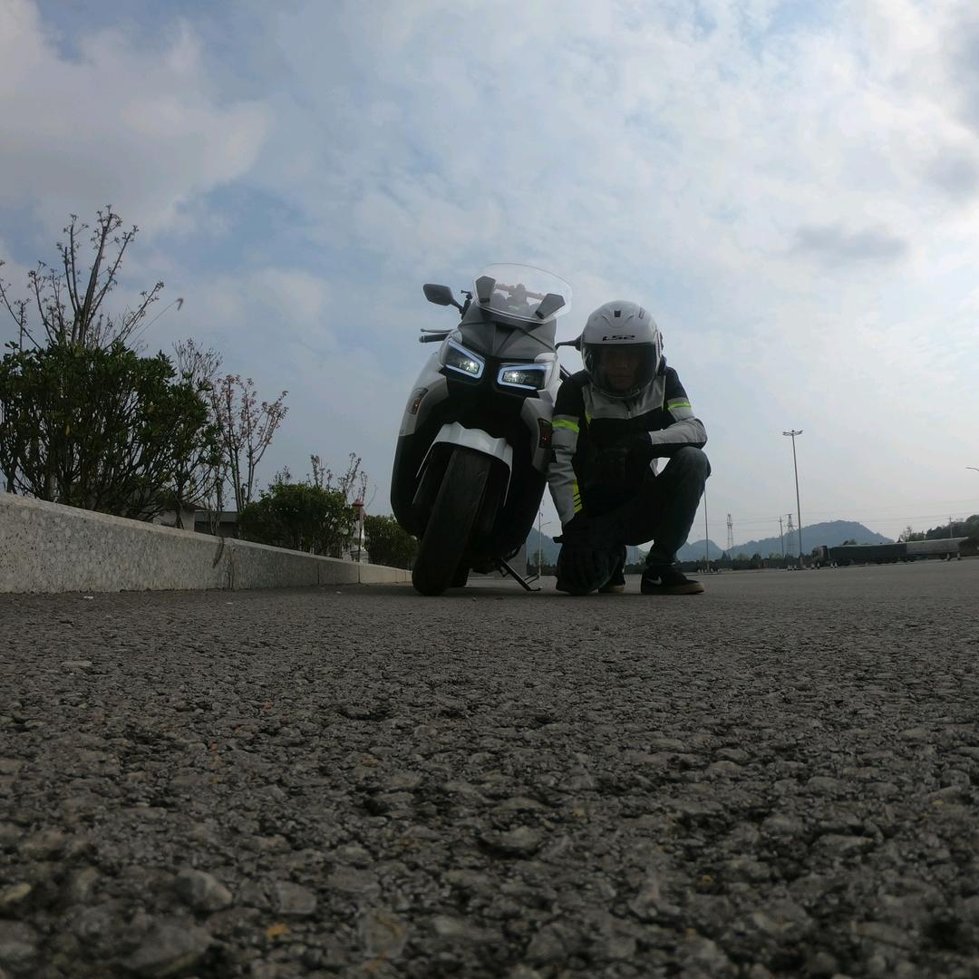 渣渣辉的那个辉