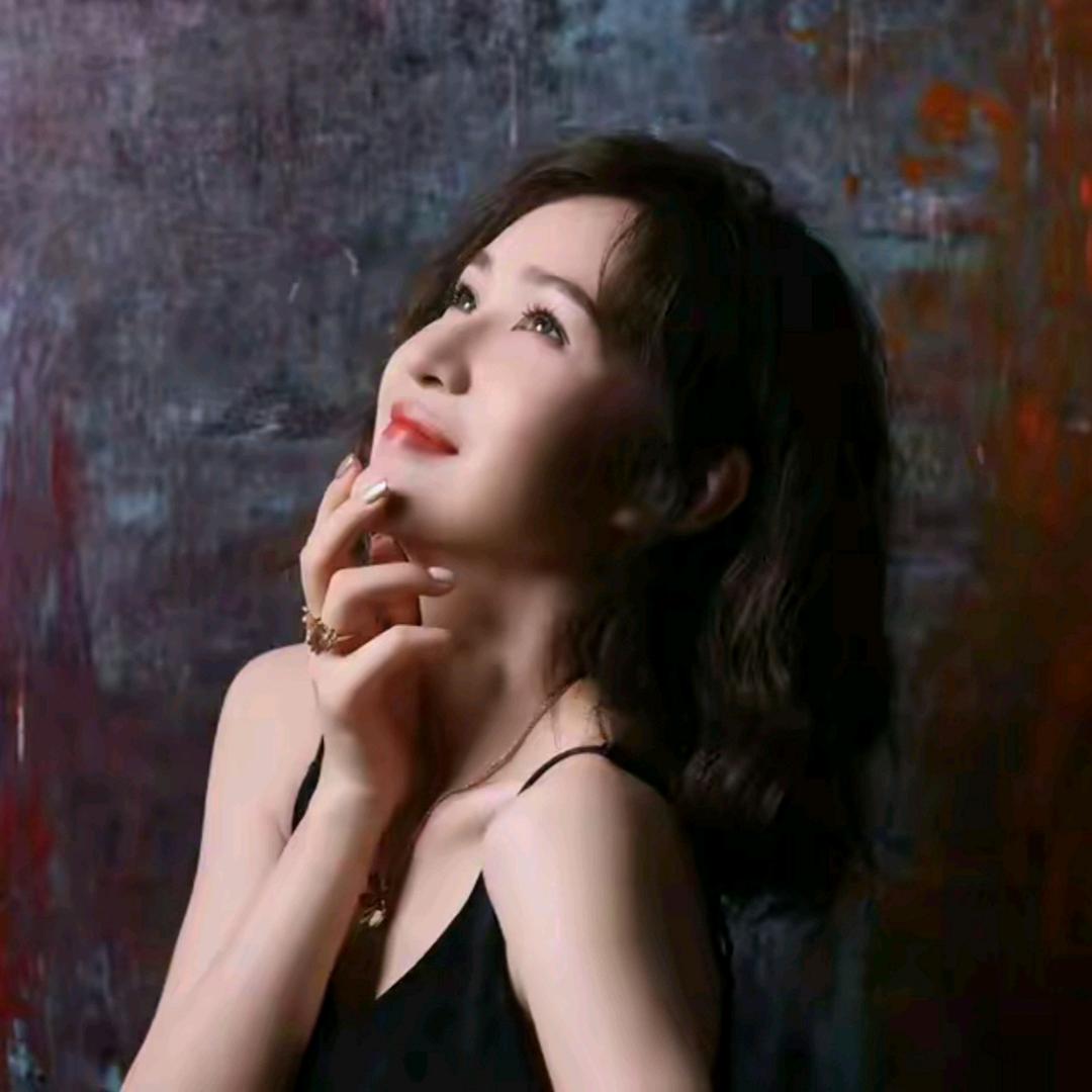 轩羽 （精品穿搭）