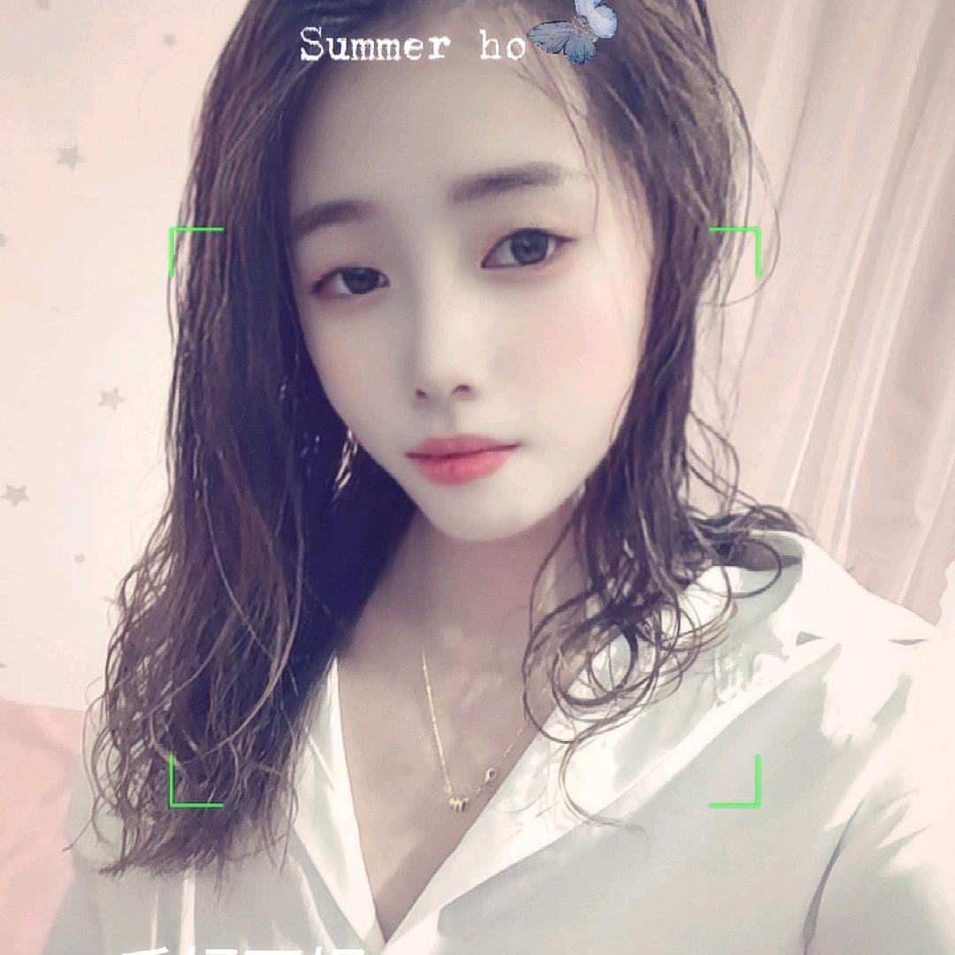 依✔如