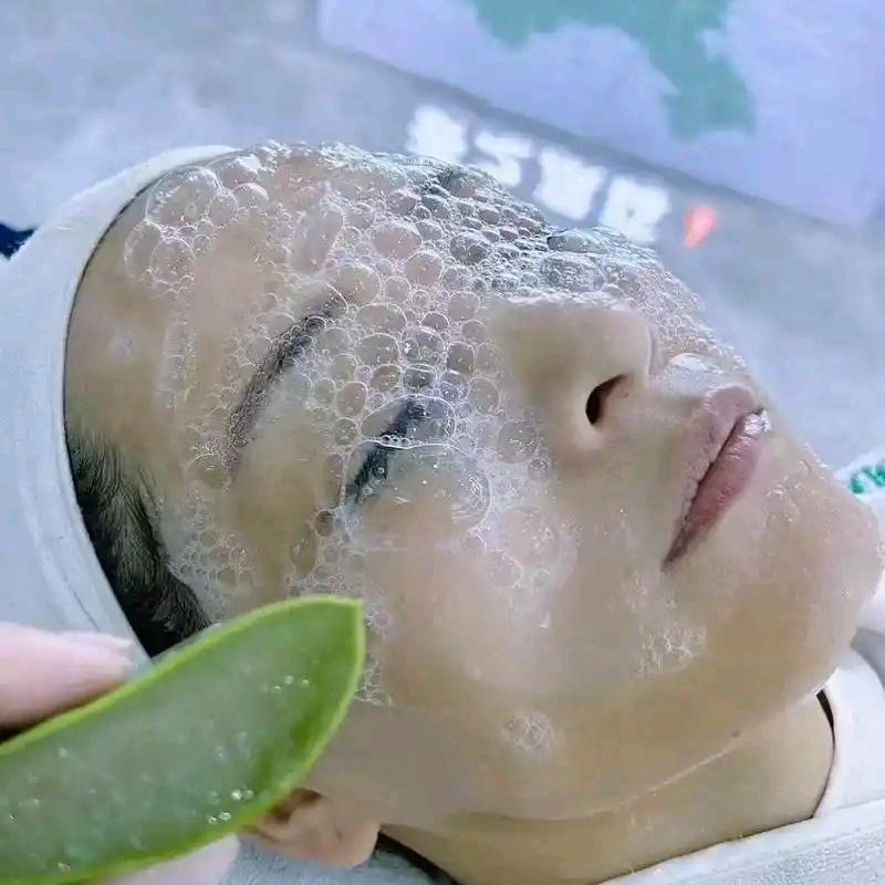 卢见 美肤（江油三桥财富中心）