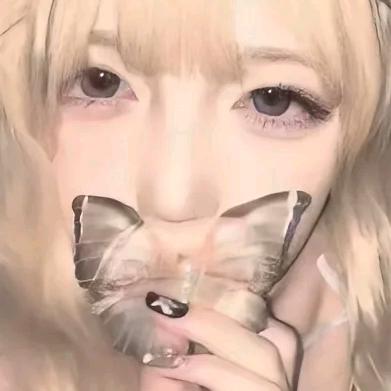 \>