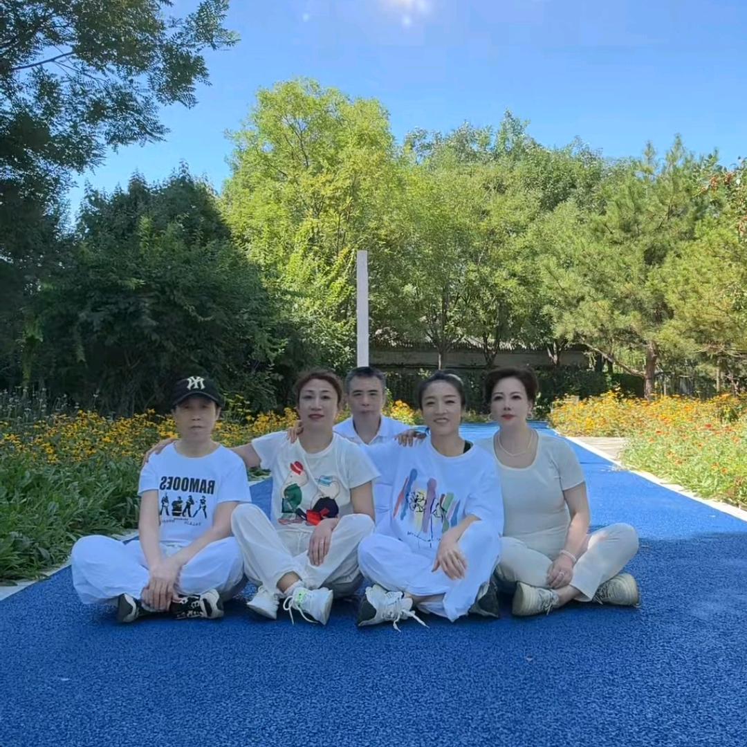 莲花池乘风破浪舞蹈队