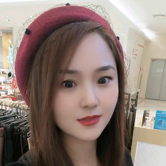 大玉儿2🎤开播号在主页早上8点45