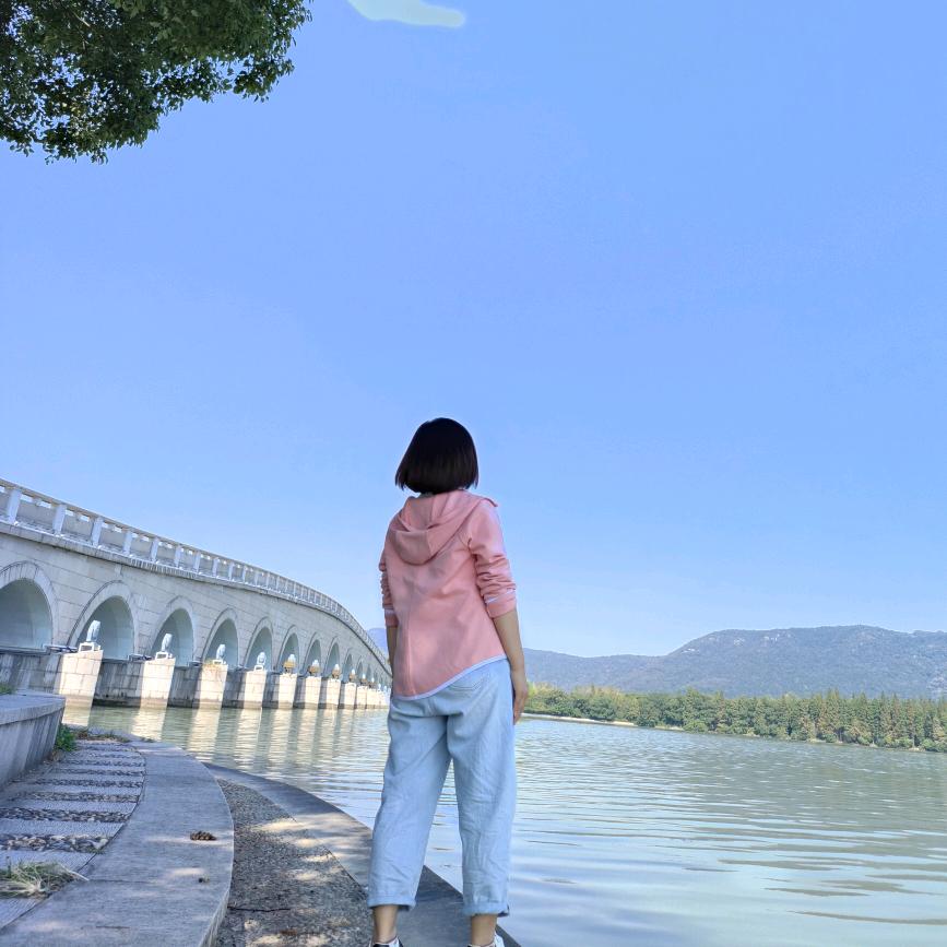 安然浅笑