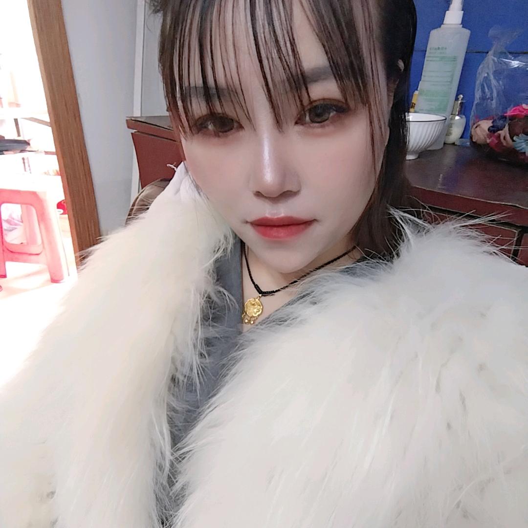 何必在乎你是谁