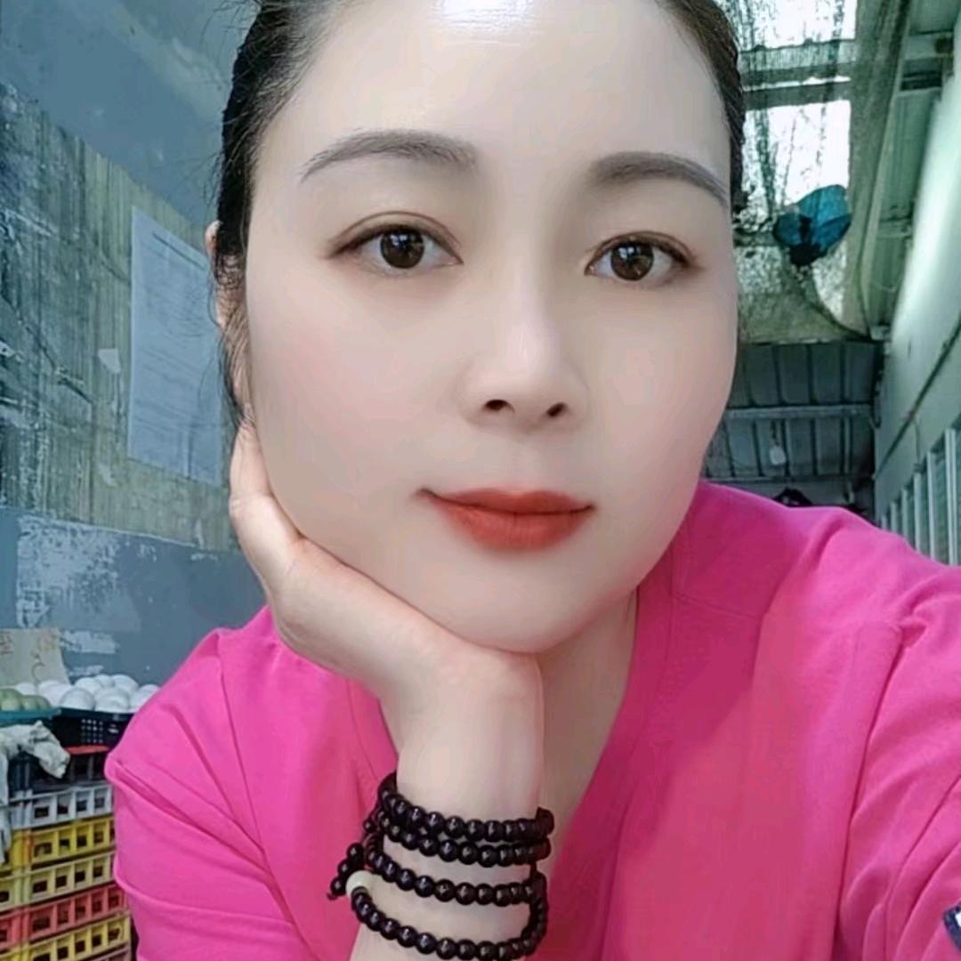 彭二姐（商品橱窗里有好物）