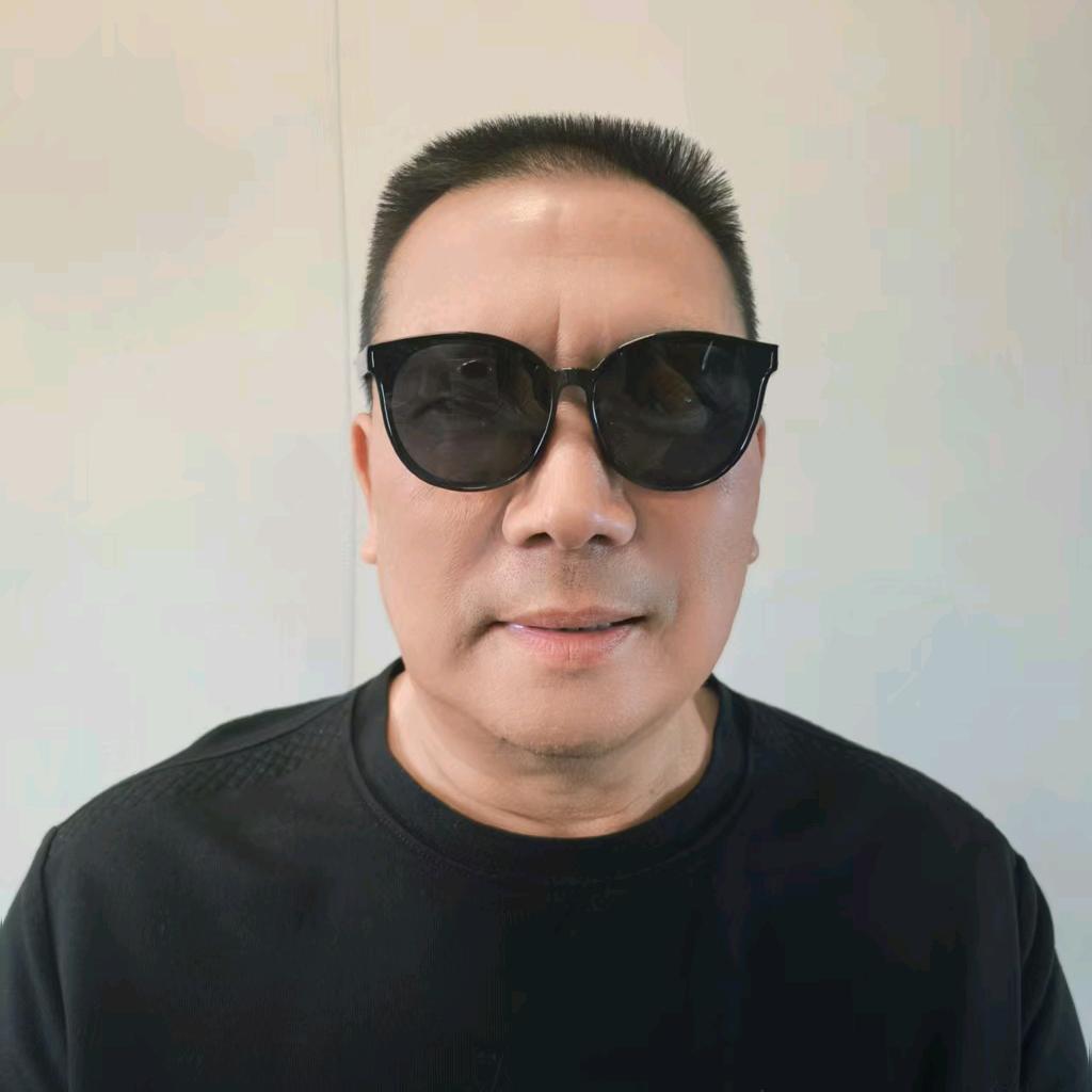 伊犁墨镜歌