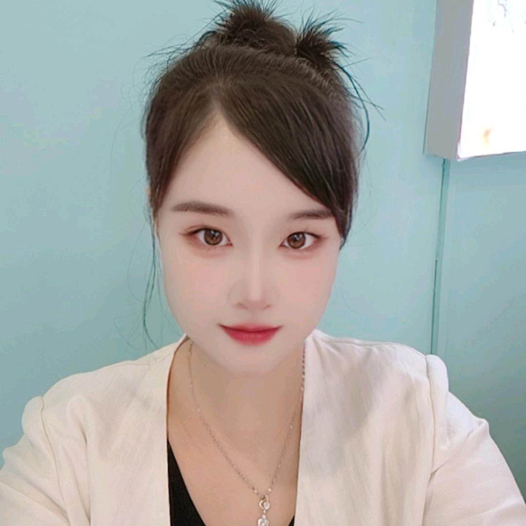 轻素栖花里菲菲