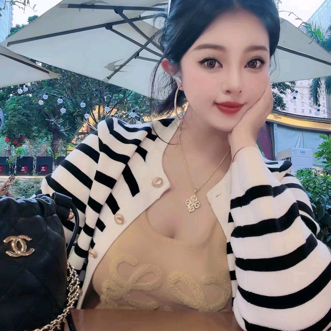 乐乐真皮高奢女包
