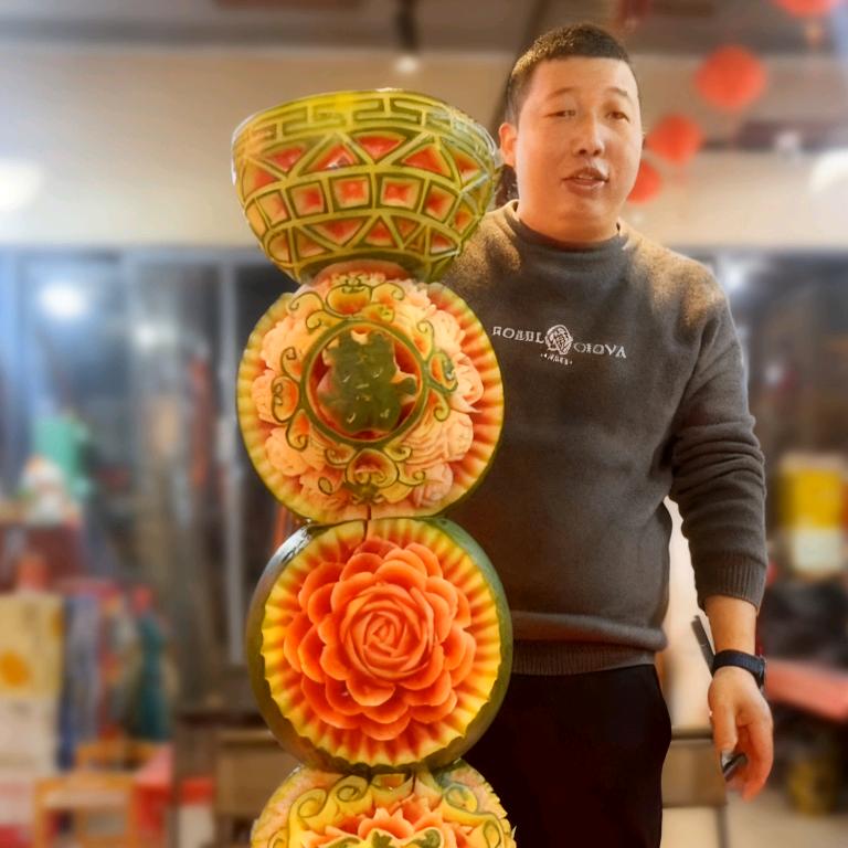 《专业做献饭西瓜雕刻》
