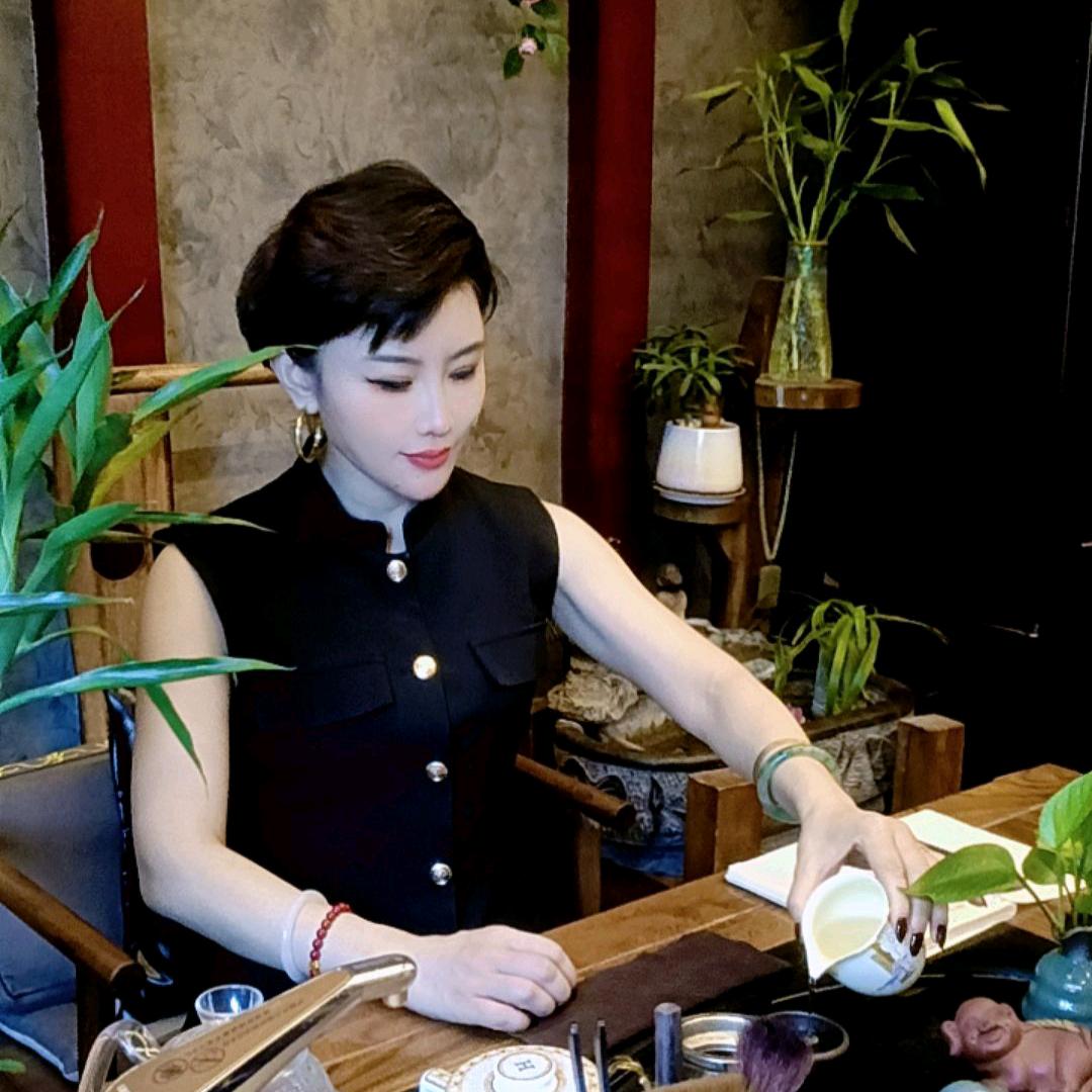 聚美斋酒店丽姐