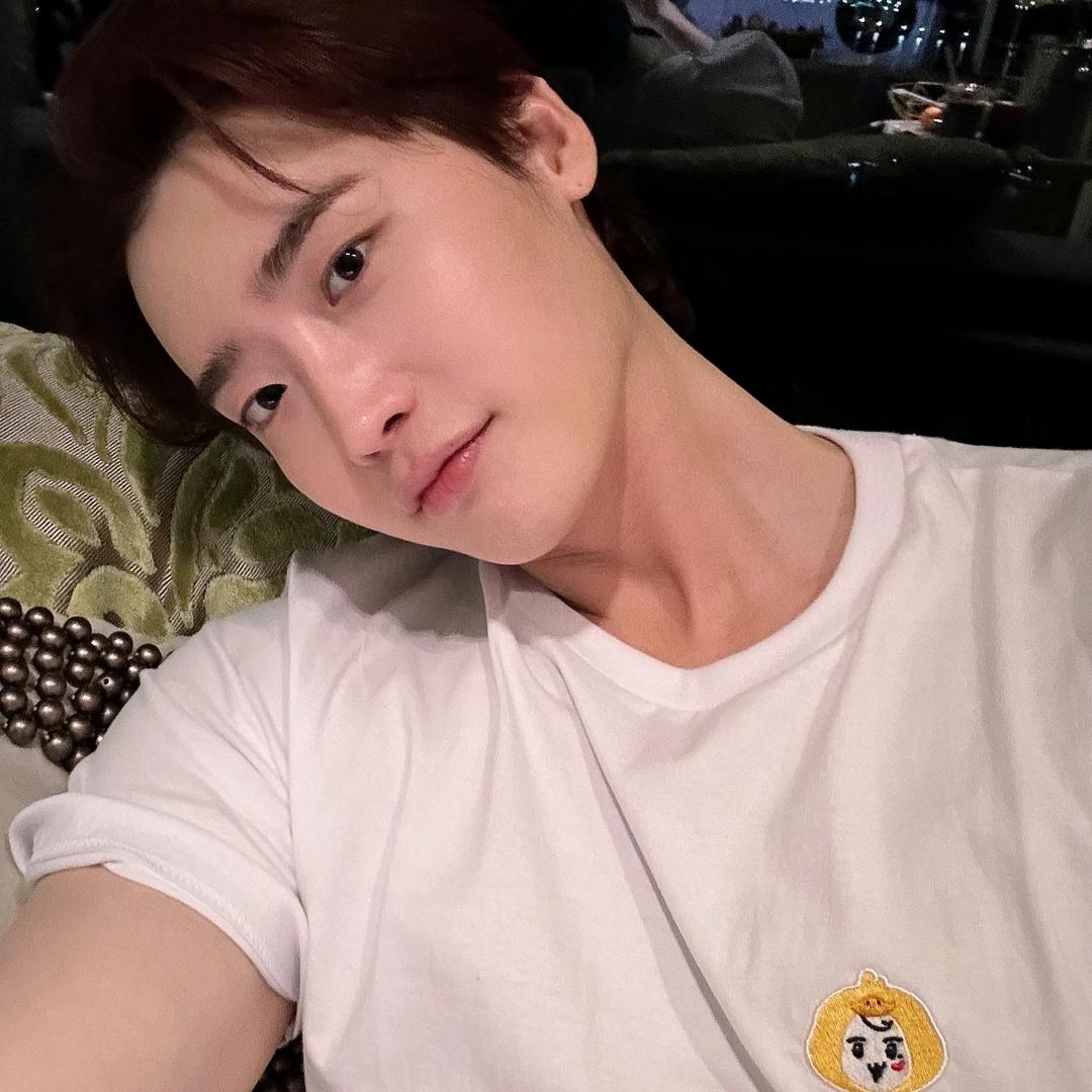 酸酸33