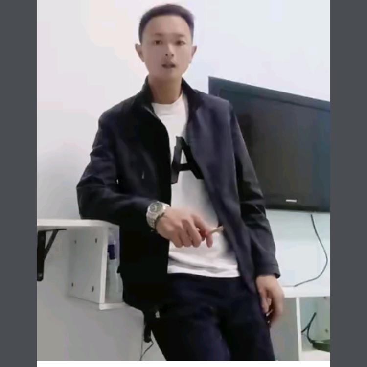 㣻罖