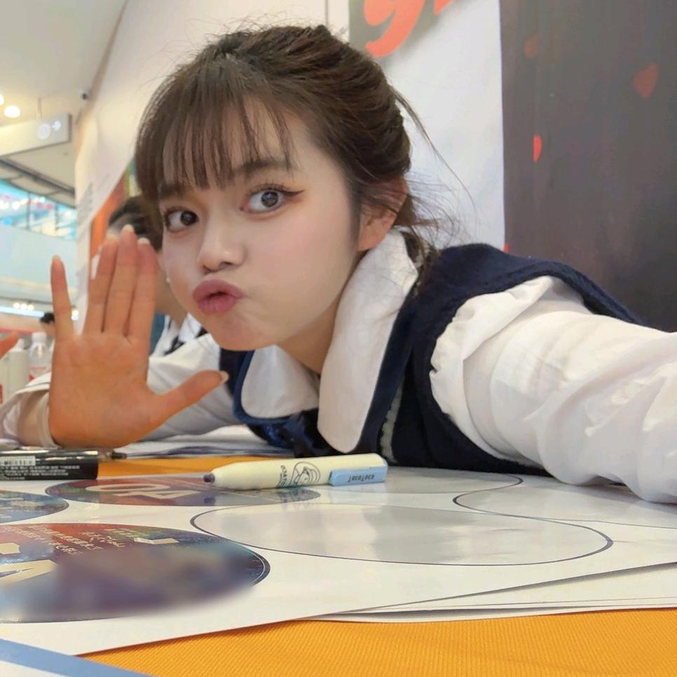 米欧科小主持-小双老师