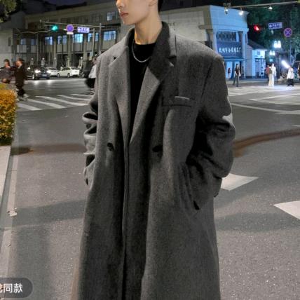 软绒大衣柒柒