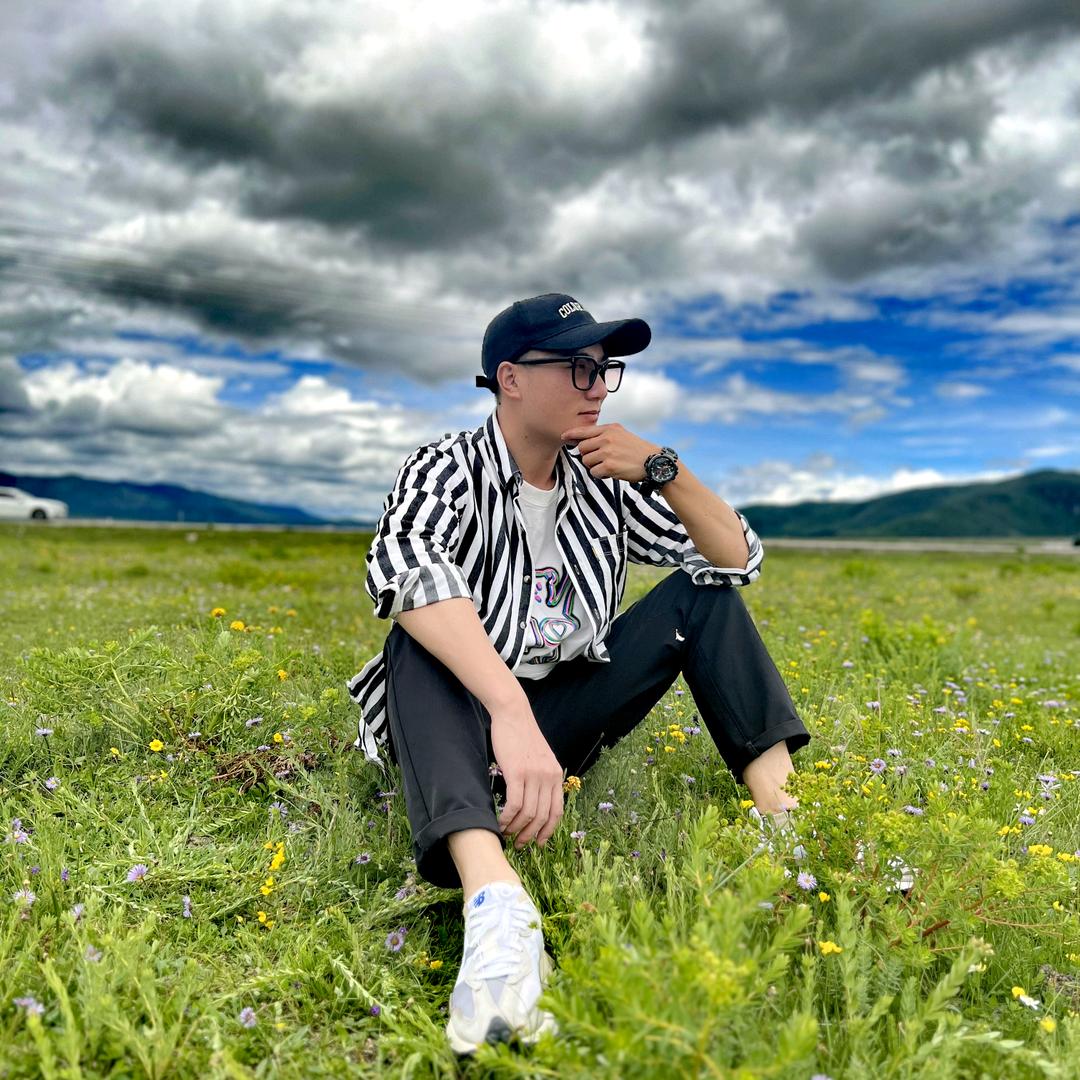 轻术造型何老师