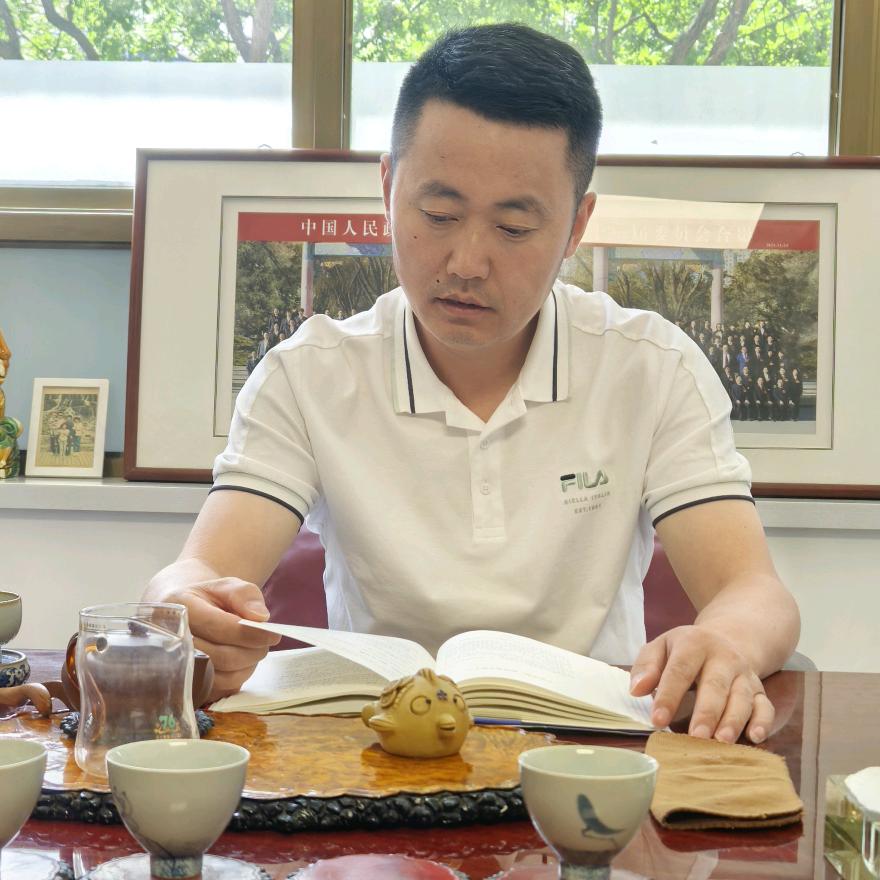 陇西华泰“尬总”