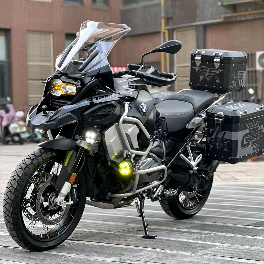 不会压拐的大叔