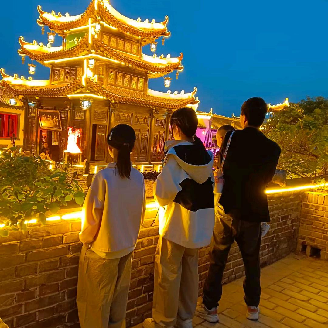 80后席工装修团队