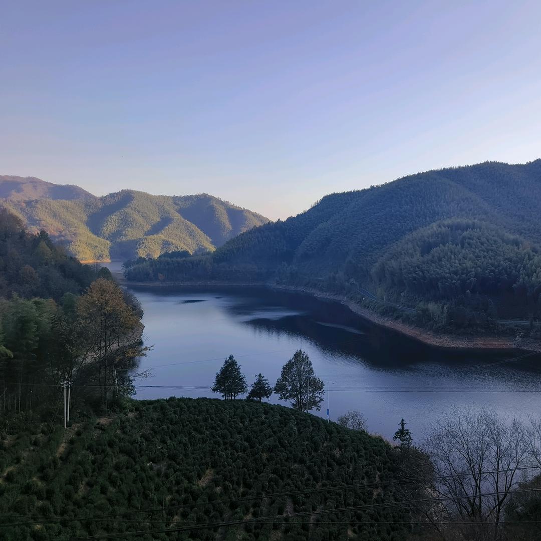 外墙仿石漆水包砂断桥铝系统窗