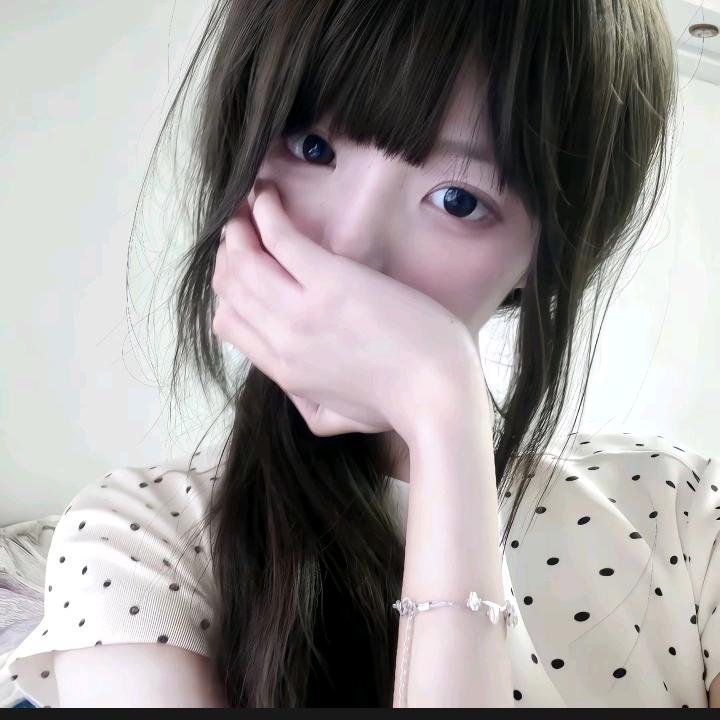 星子萝蔓头像