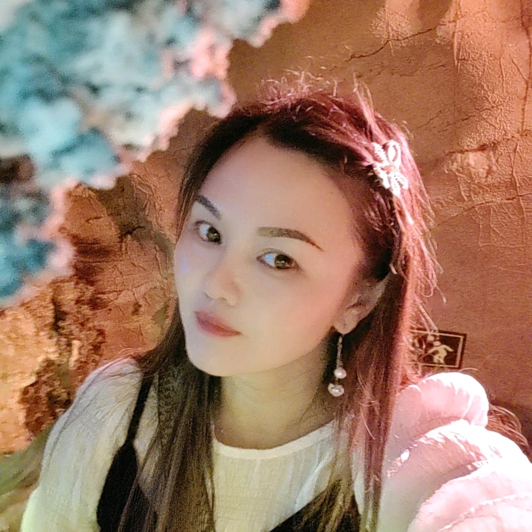 梅枝凝雪花开时