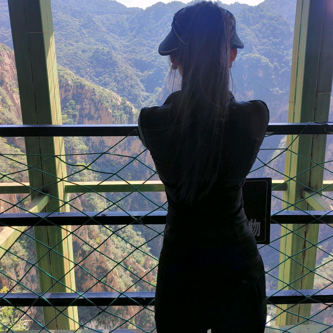 爱打台球的欣欣