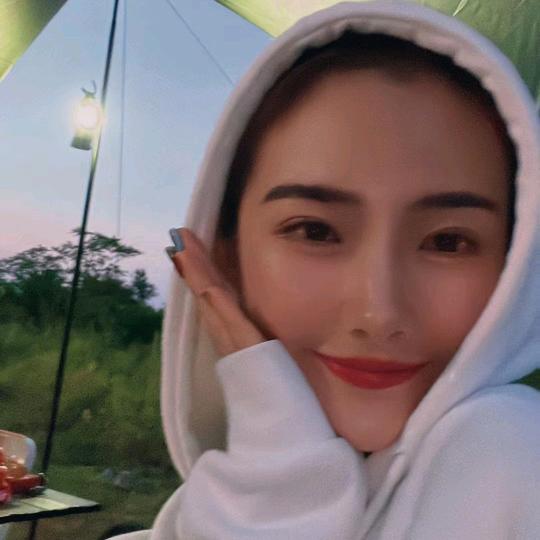 喵与花香