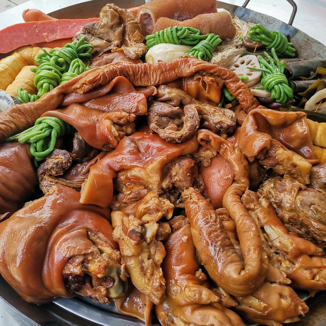 张师傅大锅卤菜（摊位秦皇河市场门口