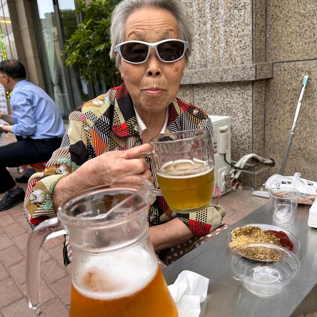 褚老二烤串