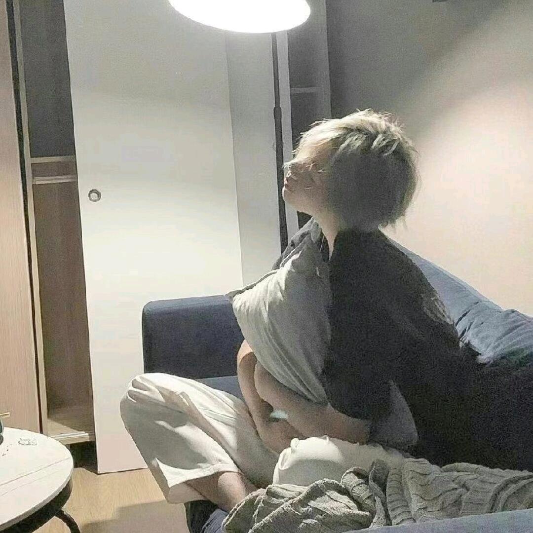 ▟▚▞▟　　　　　🪳