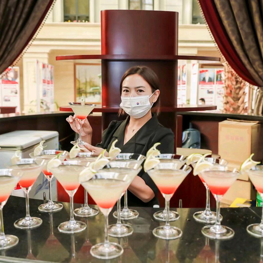 拉花咖啡师花式调酒师
