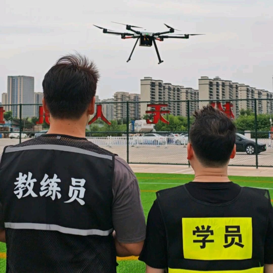 在松滋教CAAC执照的赵教