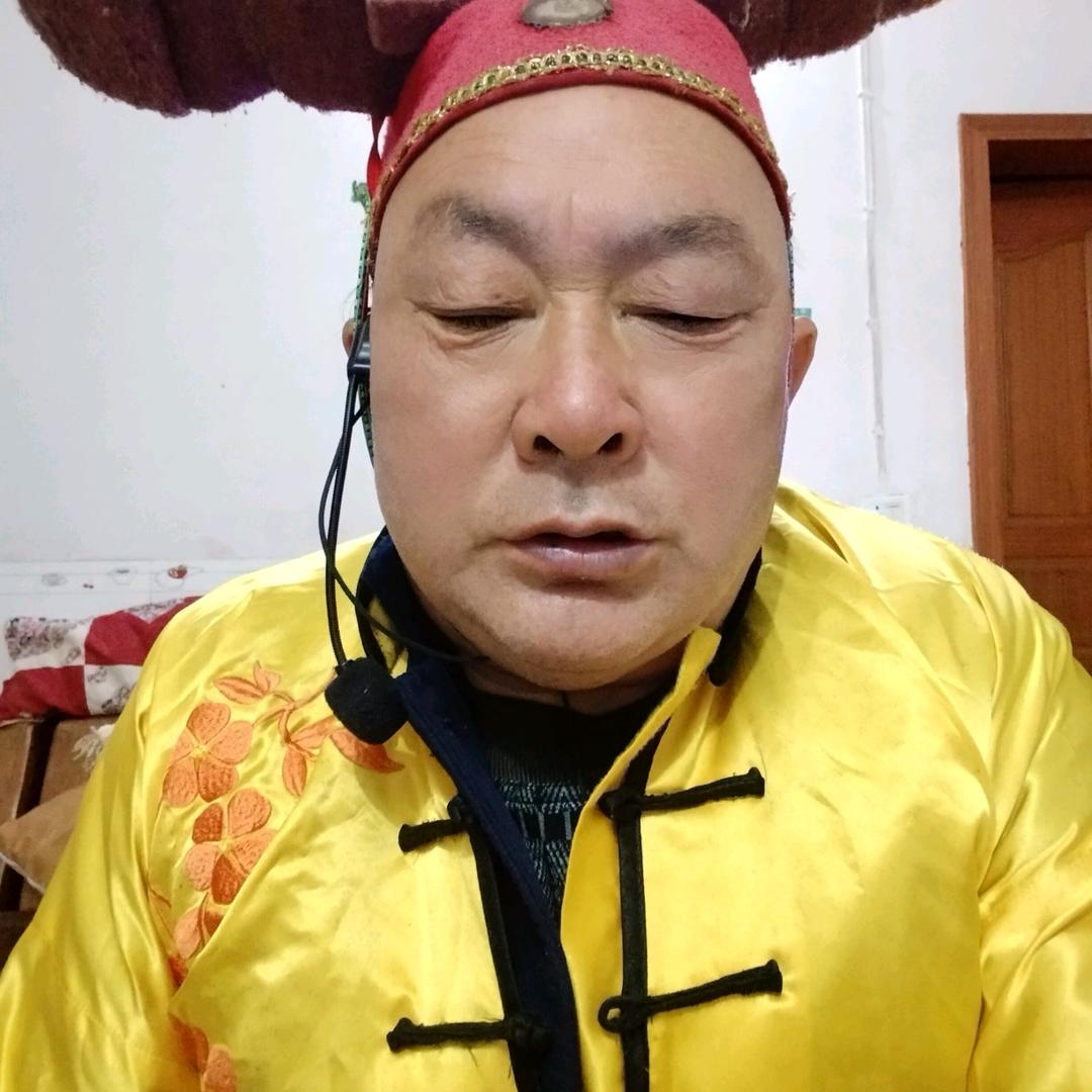 大向哥，晚上8点8分开播。