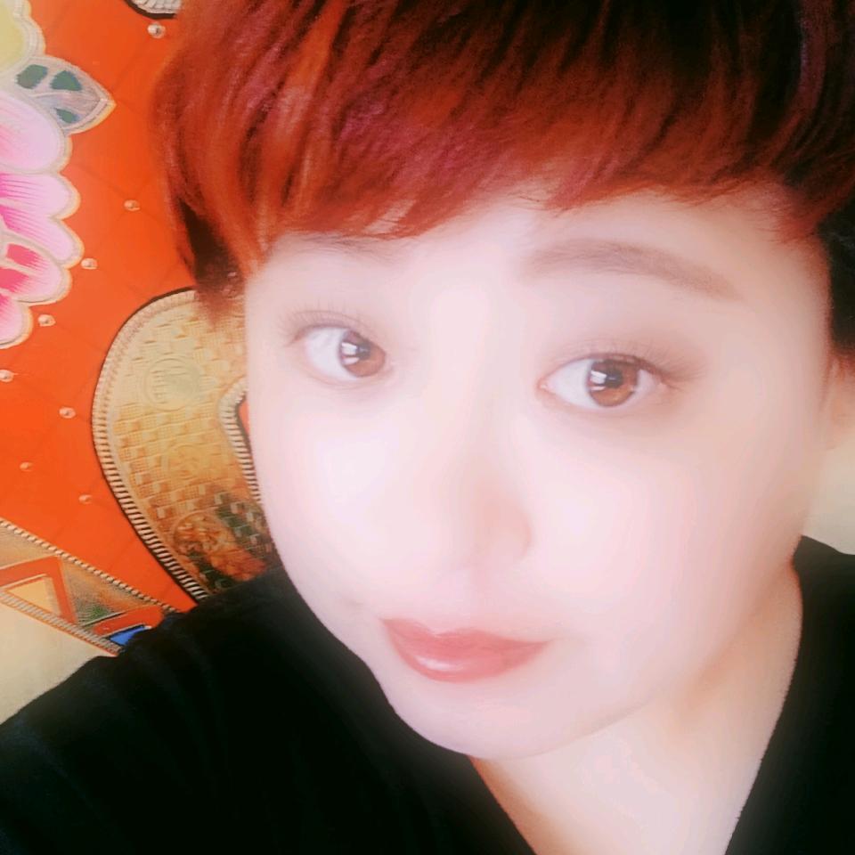 风吹花飞舞