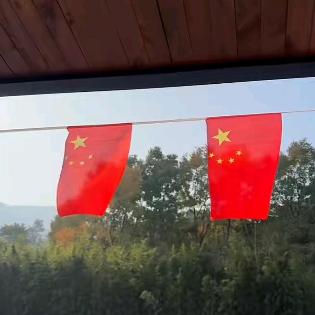 @小黄！开着房车走全球