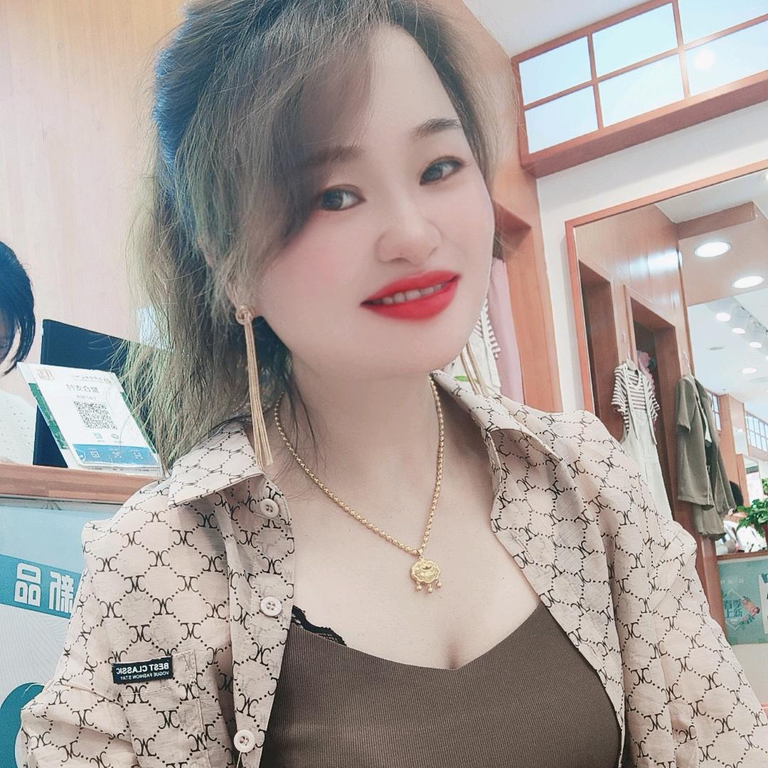 信丰拾忆品牌女装lan.lan