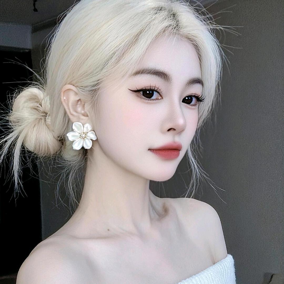 卖地板的小可爱