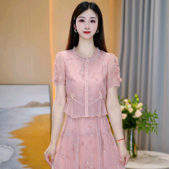 铭妍衣橱服饰店