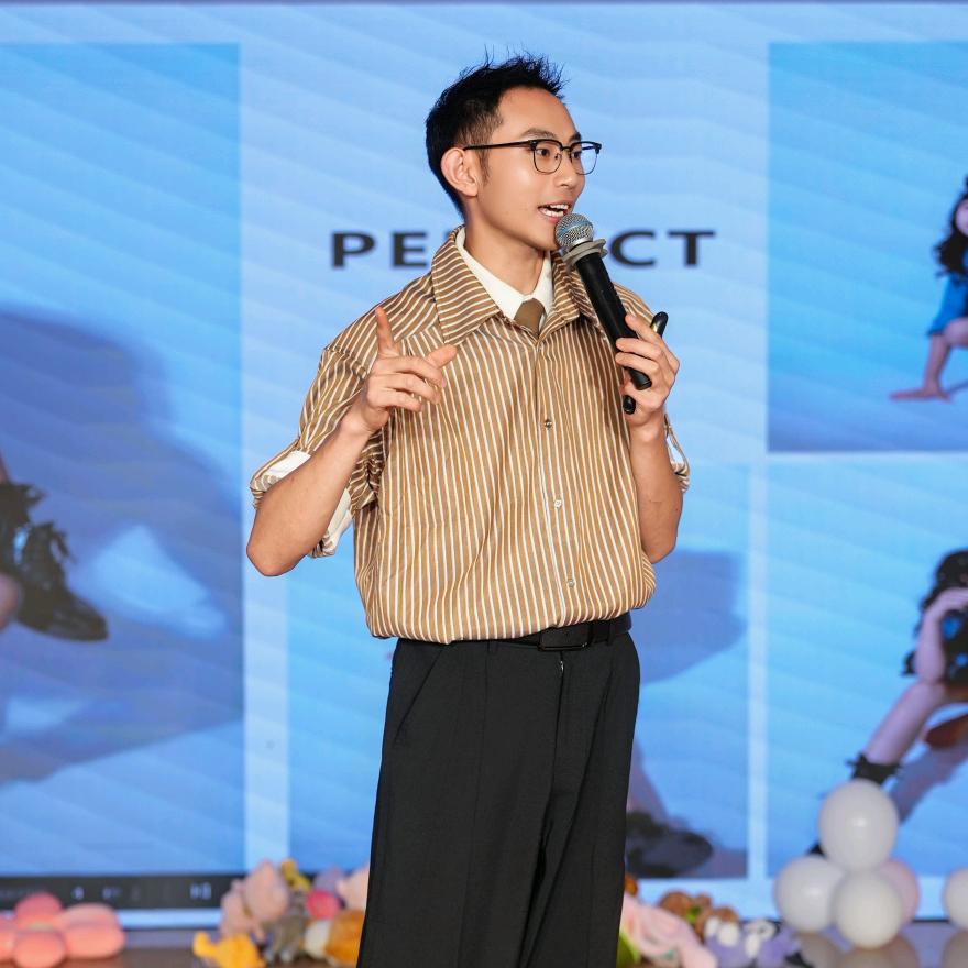 芜湖主持人张景龙-主持魔术小丑科学泡泡秀