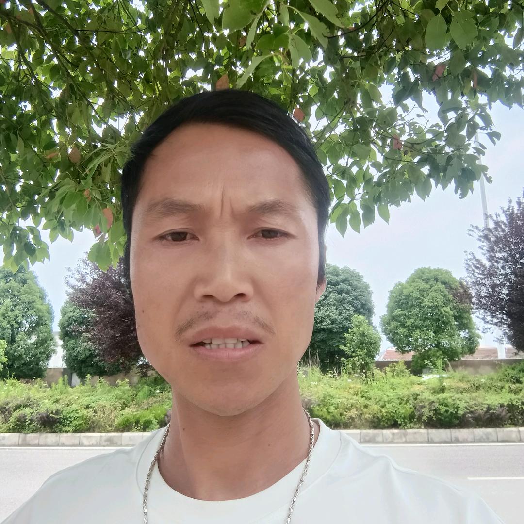 老塘关柴海军喜欢唱歌