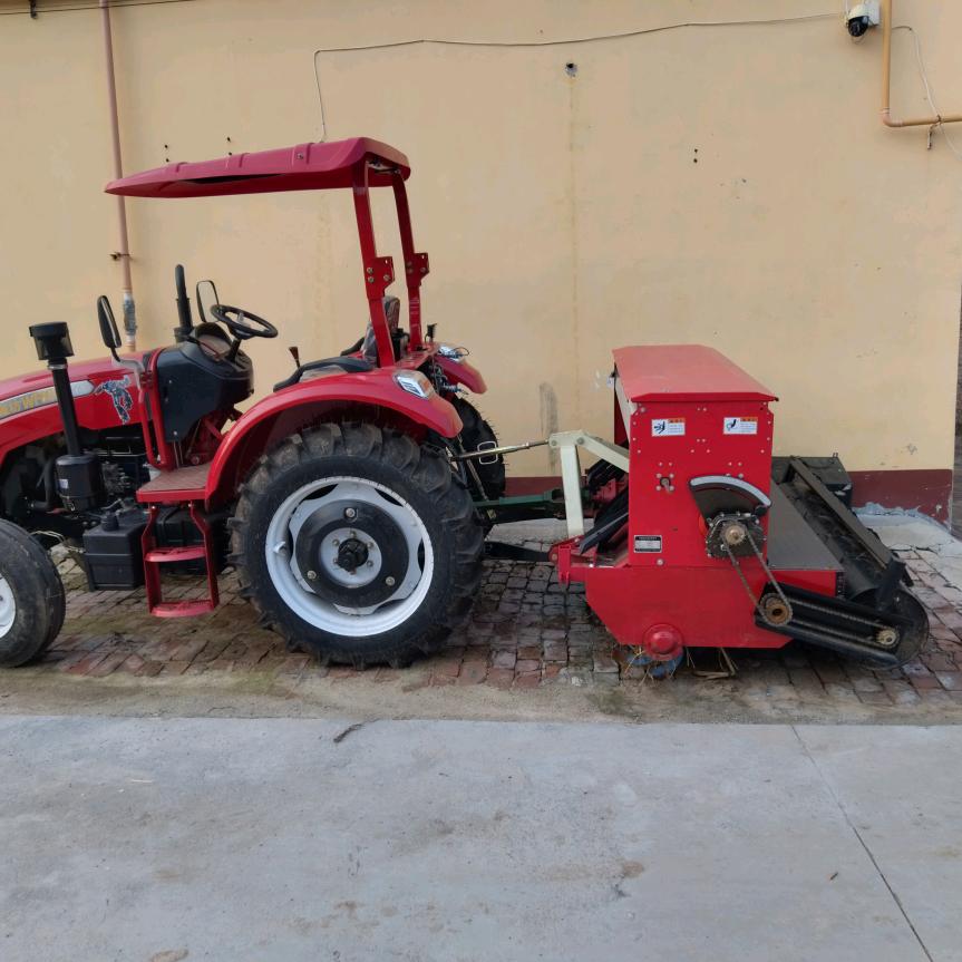 邓哥养殖农场，种植收割团队。