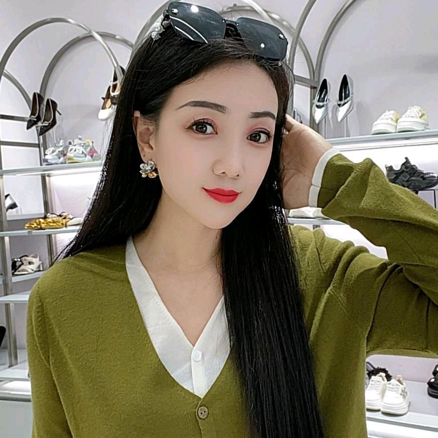 芭莎美意婉甸小丁