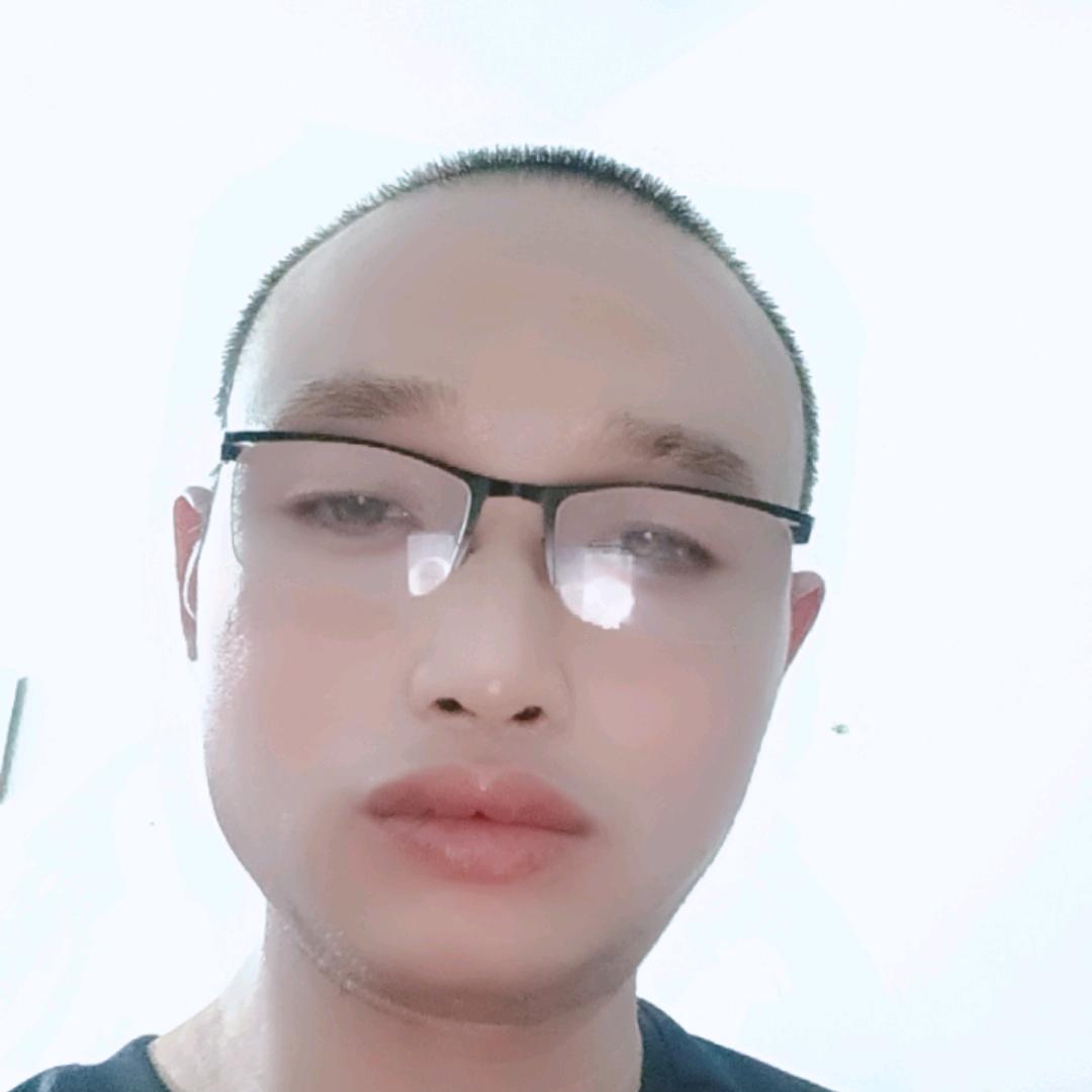 江西钟哥单身，一个人生活