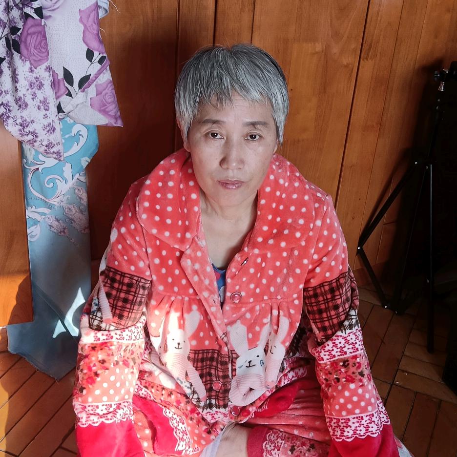 淑霞姐下午18点50开播