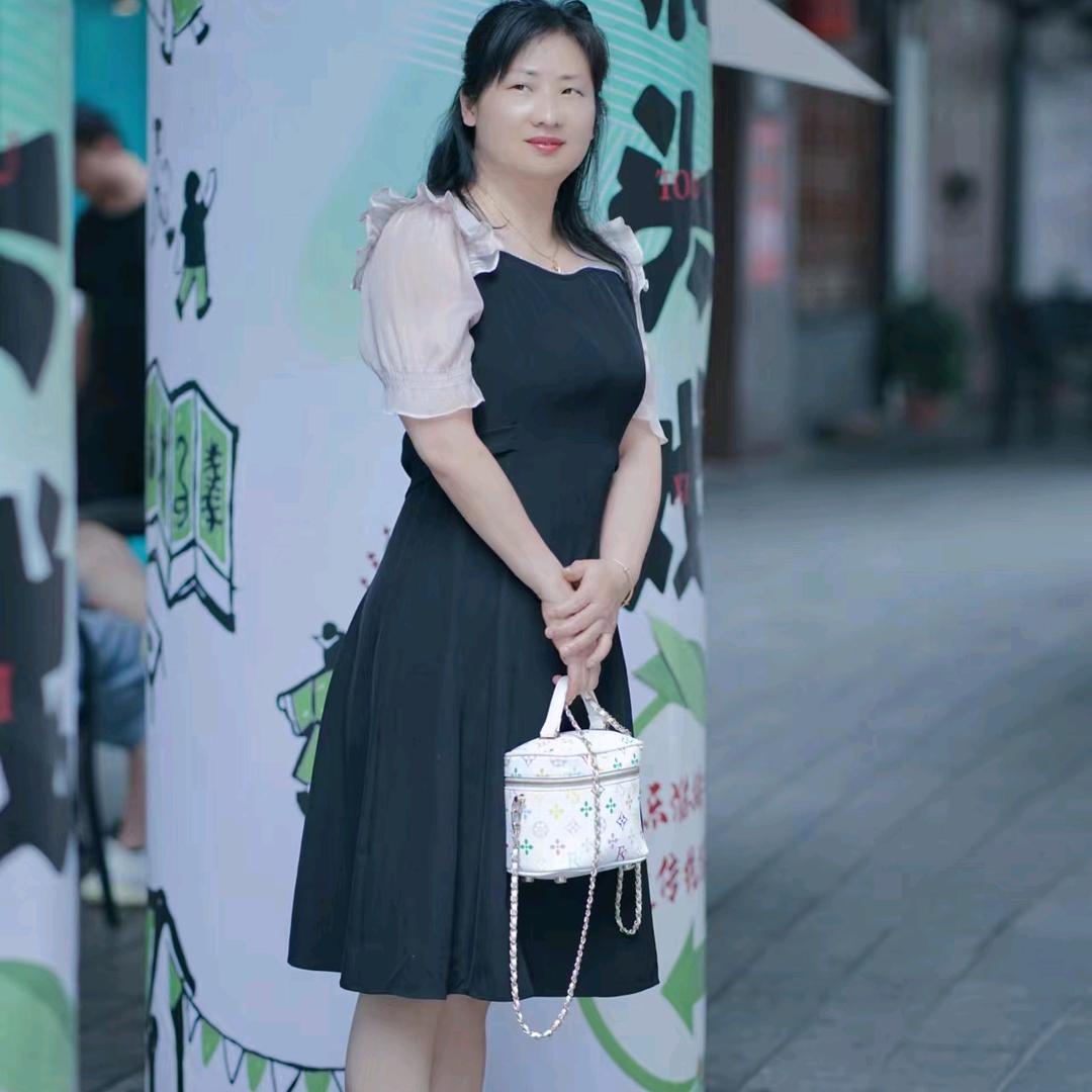 浅笑怡然